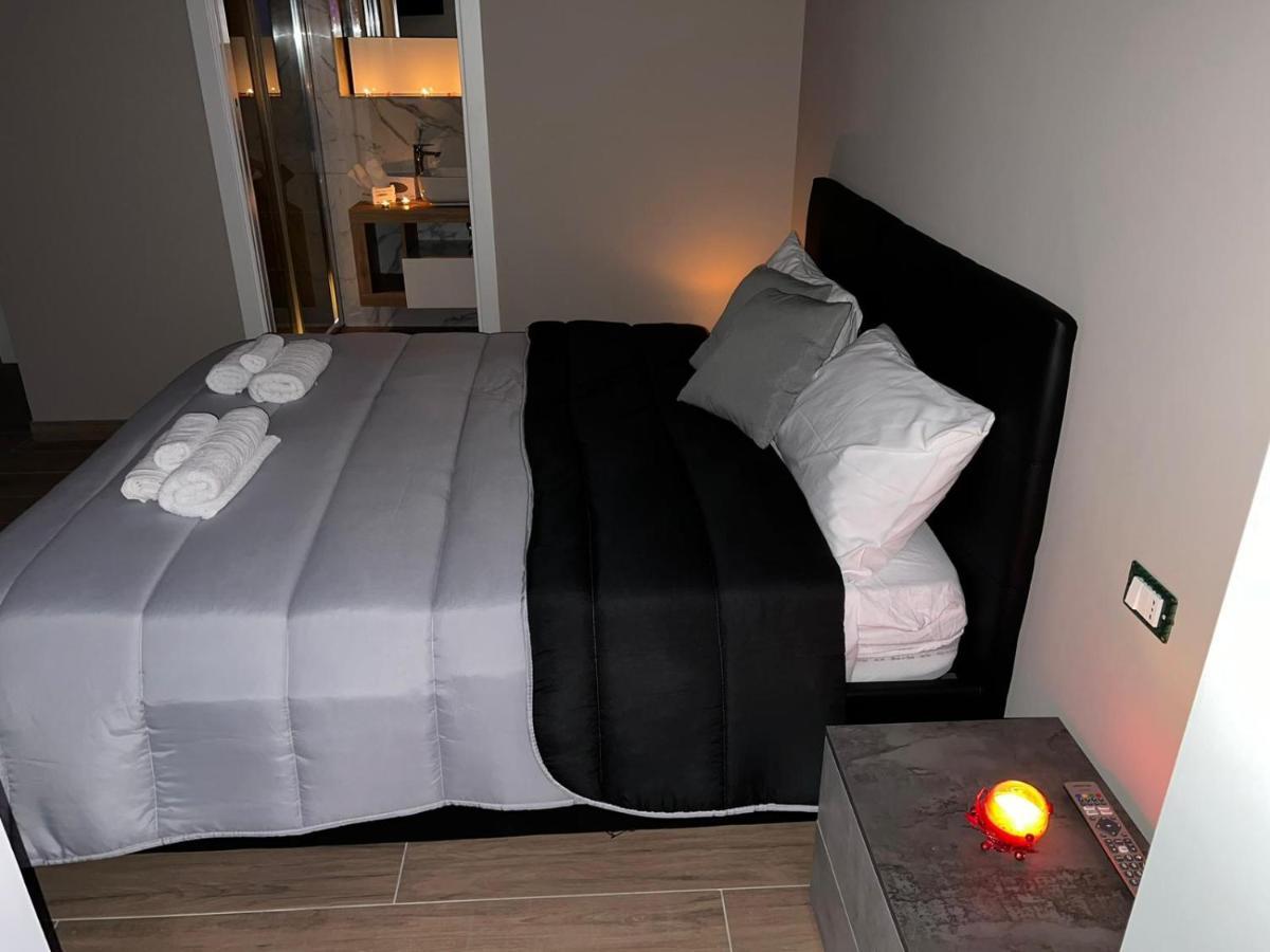 Le Suite Del Corso Italia คาตาเนีย ภายนอก รูปภาพ