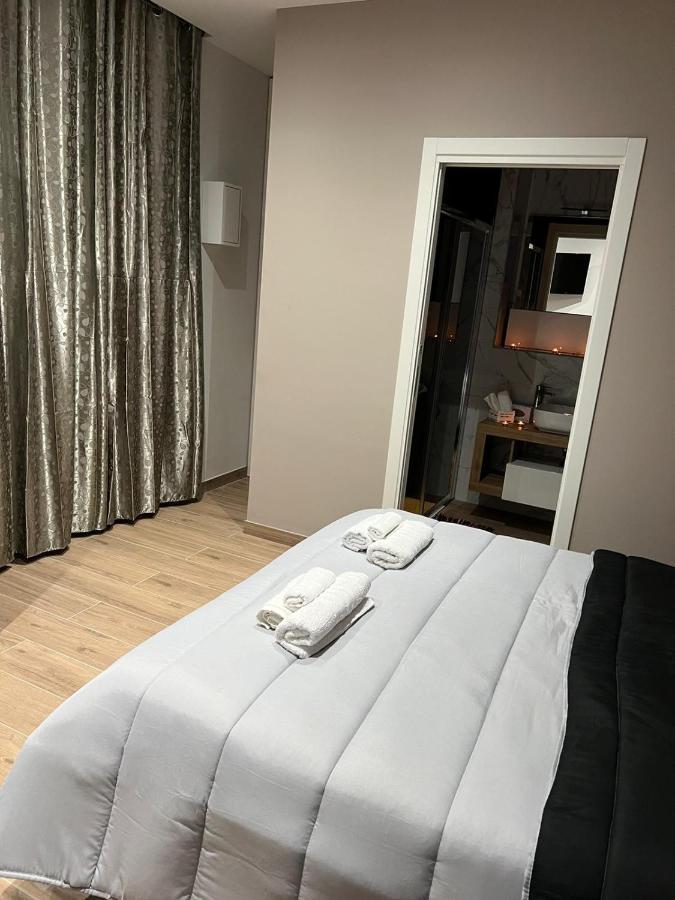 Le Suite Del Corso Italia คาตาเนีย ภายนอก รูปภาพ